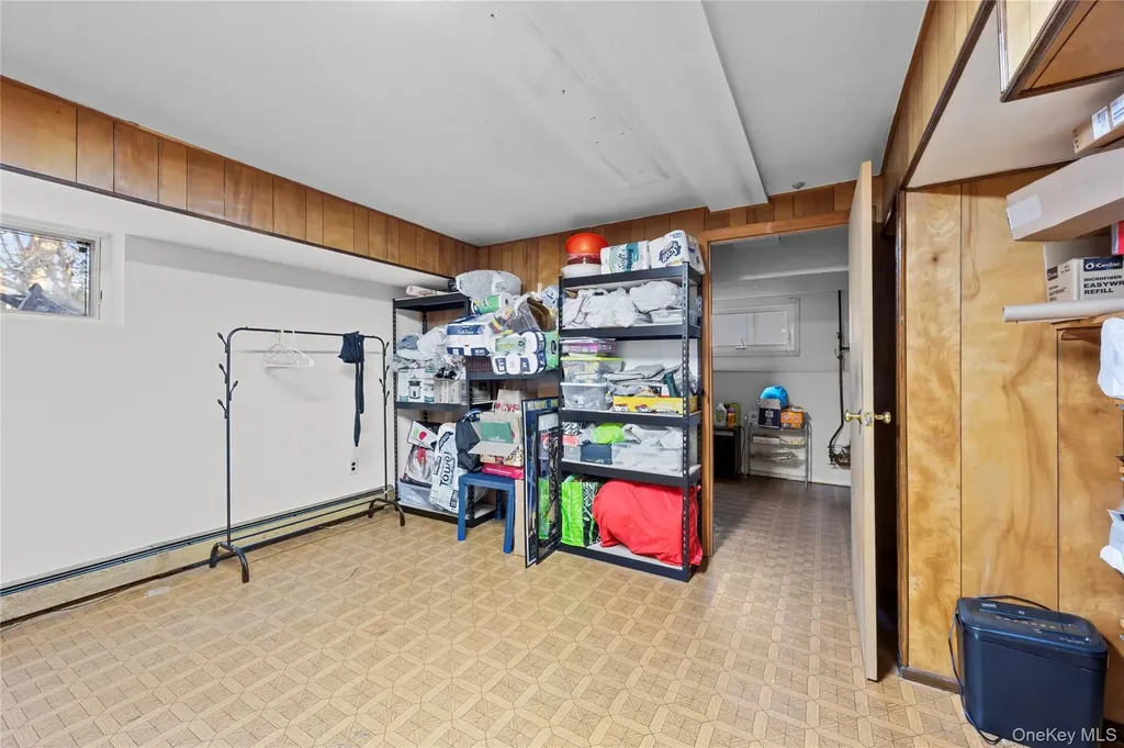 1981 Cynthia Lane Merrick NY 11566