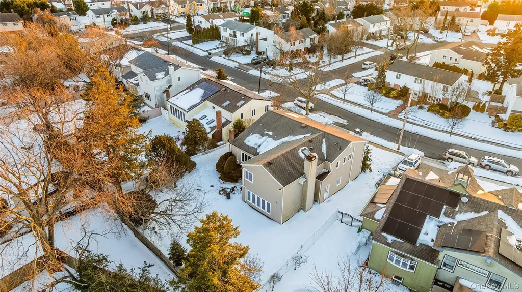 1981 Cynthia Lane Merrick NY 11566