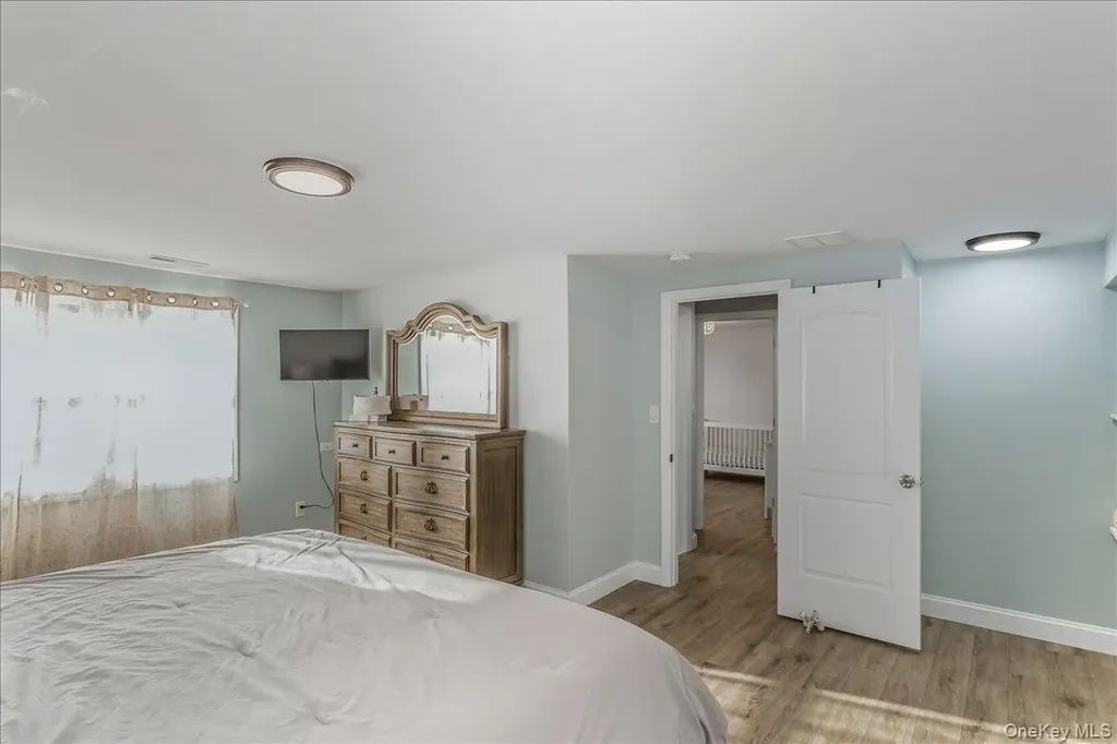815 S 4th Street Lindenhurst NY 11757