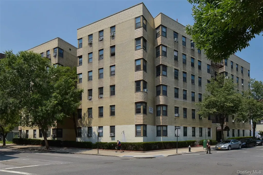 340 E Mosholu Parkway S Bronx NY 10458