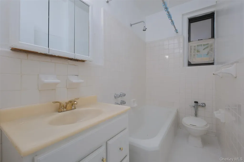 340 E Mosholu Parkway S Bronx NY 10458