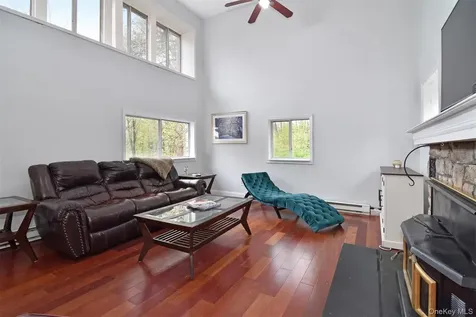 16 Oskar Drive Mahopac NY 10541