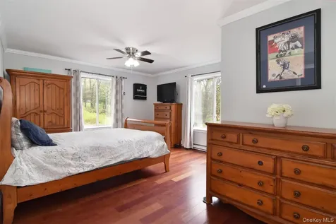16 Oskar Drive Mahopac NY 10541