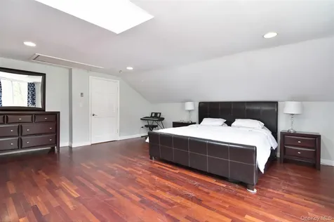 16 Oskar Drive Mahopac NY 10541
