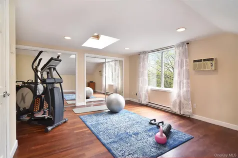 16 Oskar Drive Mahopac NY 10541