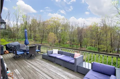16 Oskar Drive Mahopac NY 10541