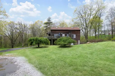 16 Oskar Drive Mahopac NY 10541