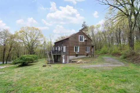16 Oskar Drive Mahopac NY 10541