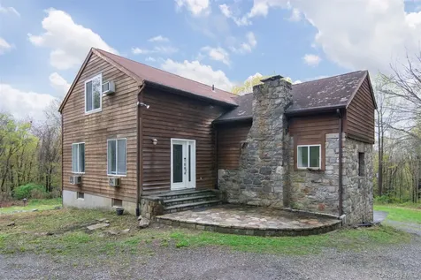 16 Oskar Drive Mahopac NY 10541