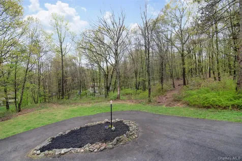 16 Oskar Drive Mahopac NY 10541
