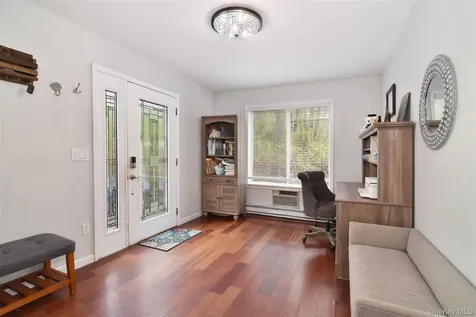 16 Oskar Drive Mahopac NY 10541