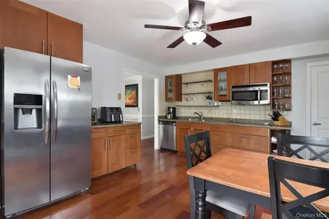 16 Oskar Drive Mahopac NY 10541