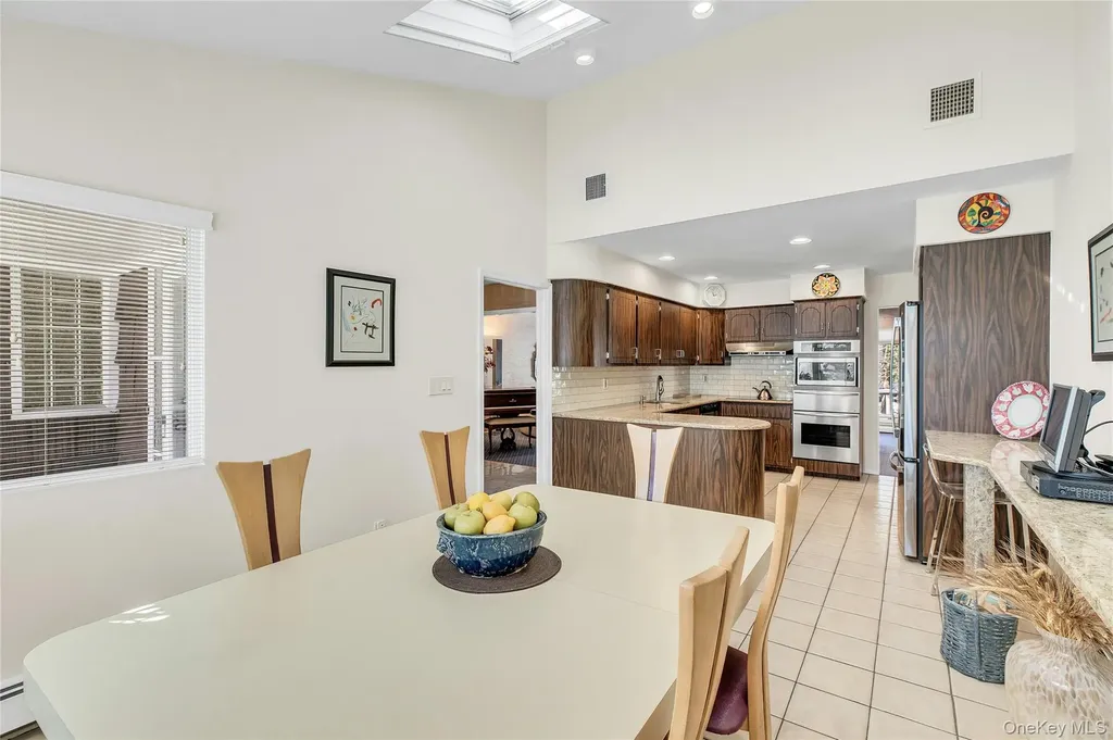 61 Hofstra Drive Plainview NY 11803