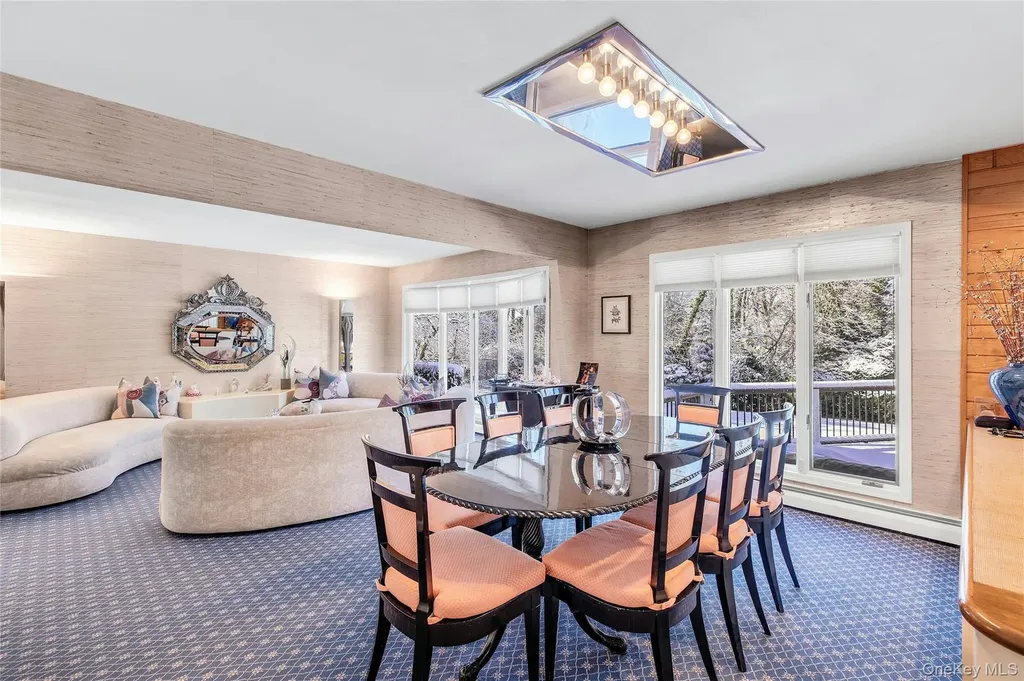 61 Hofstra Drive Plainview NY 11803