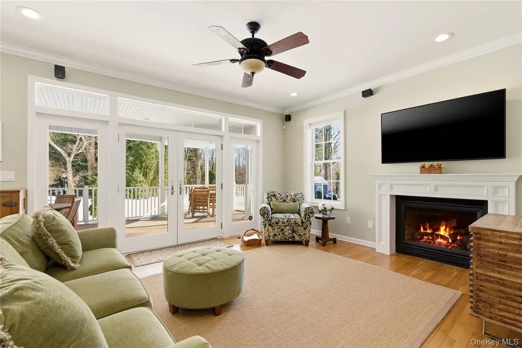 6 Empire Court Dix Hills NY 11746