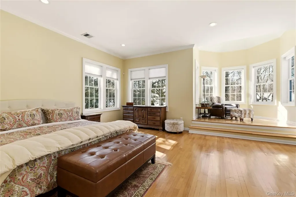 6 Empire Court Dix Hills NY 11746