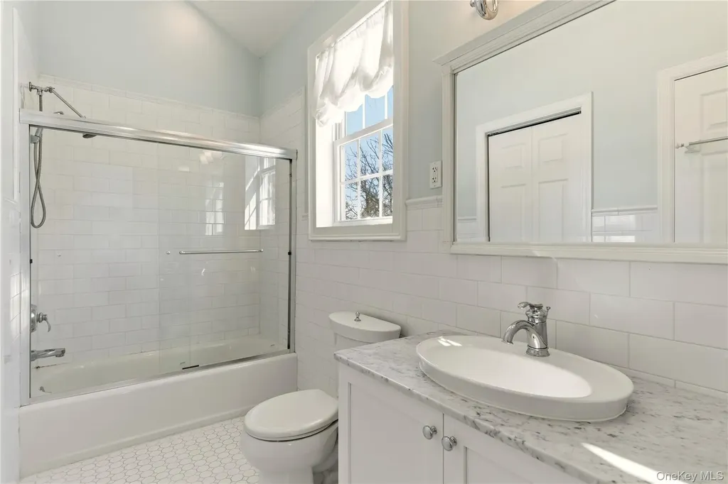 6 Empire Court Dix Hills NY 11746