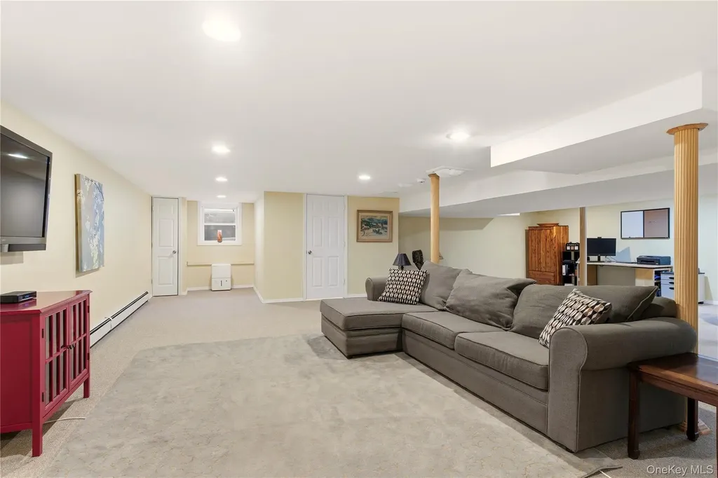 6 Empire Court Dix Hills NY 11746