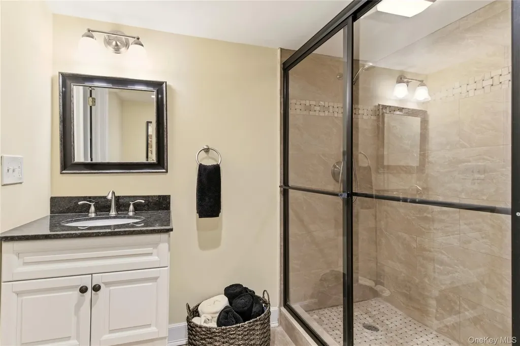 6 Empire Court Dix Hills NY 11746