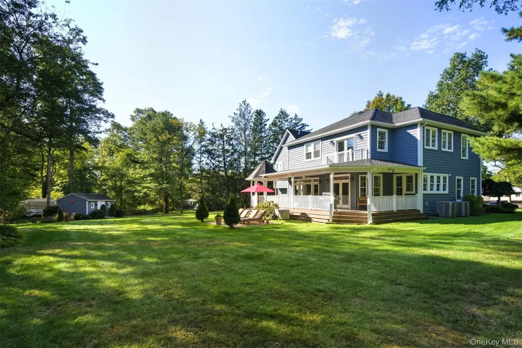 6 Empire Court Dix Hills NY 11746