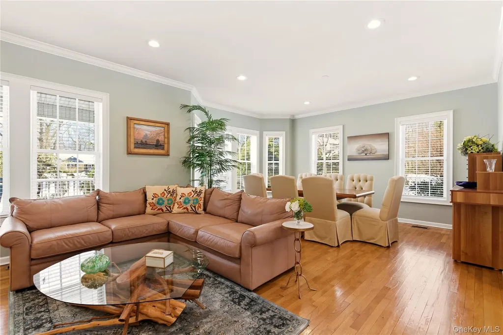 6 Empire Court Dix Hills NY 11746
