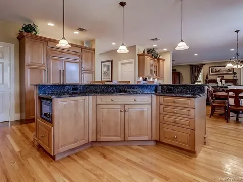 17 Constitution Court Tuxedo Park NY 10987