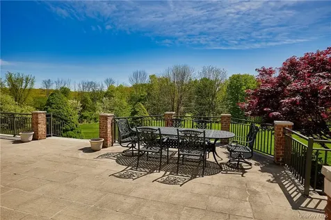 17 Constitution Court Tuxedo Park NY 10987