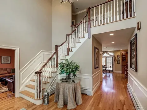 17 Constitution Court Tuxedo Park NY 10987