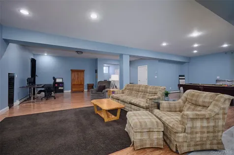 17 Constitution Court Tuxedo Park NY 10987