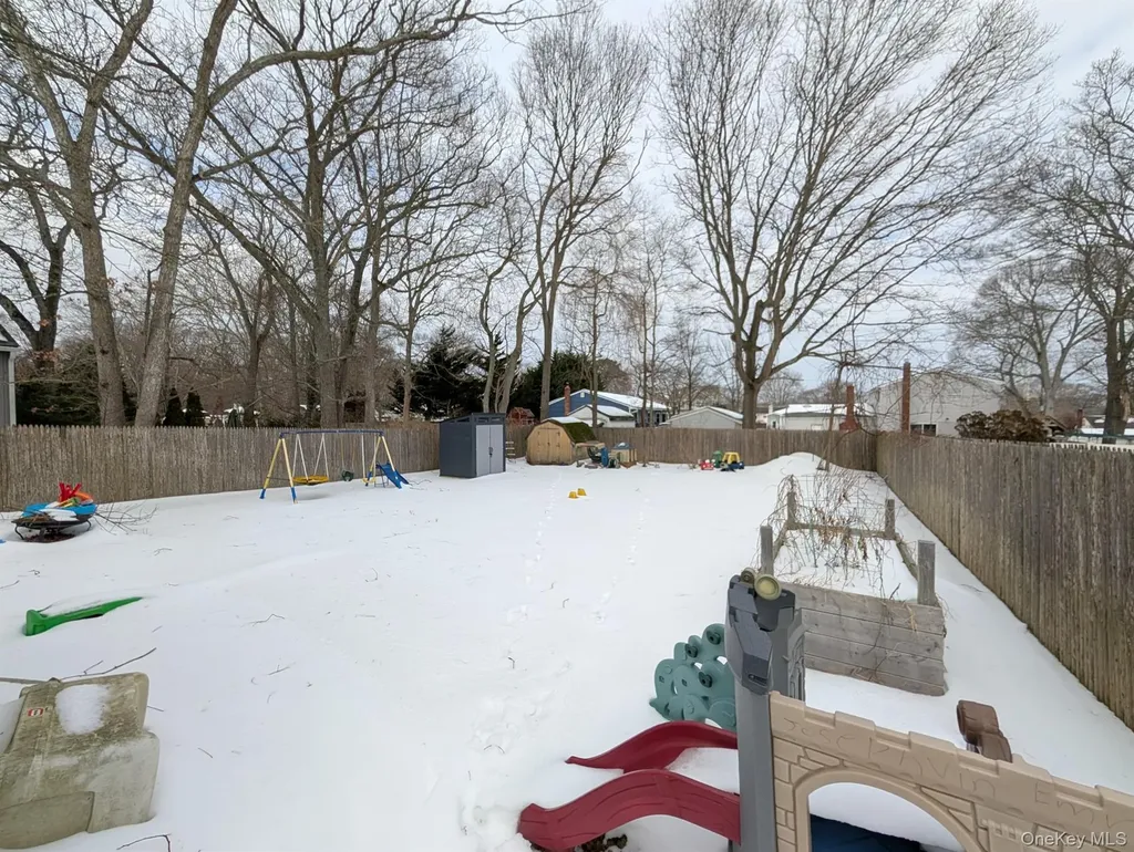 17 Oneida Avenue Selden NY 11784