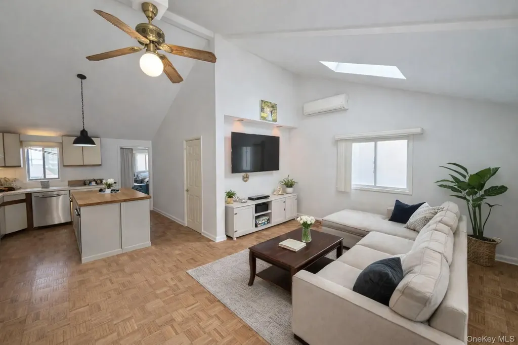 17 Oneida Avenue Selden NY 11784