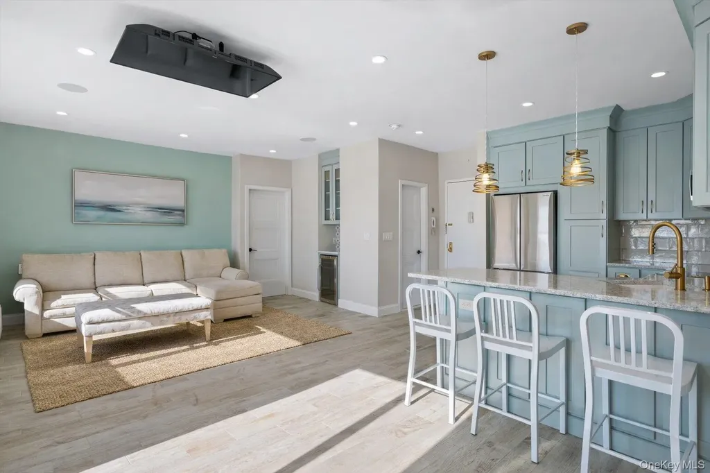 2 Richmond Road Lido Beach NY 11561