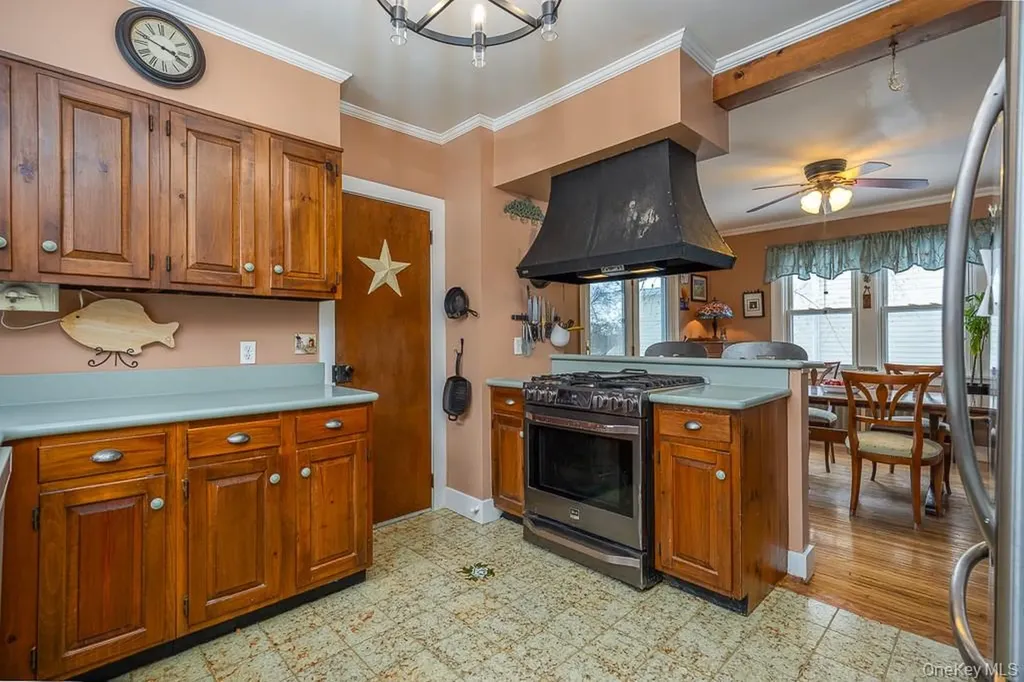 34 Mountainview Avenue Pearl River NY 10965