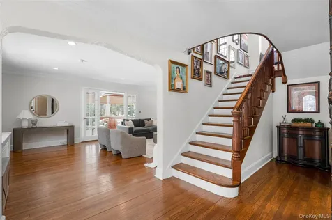 103 Aviemore Drive New Rochelle NY 10804