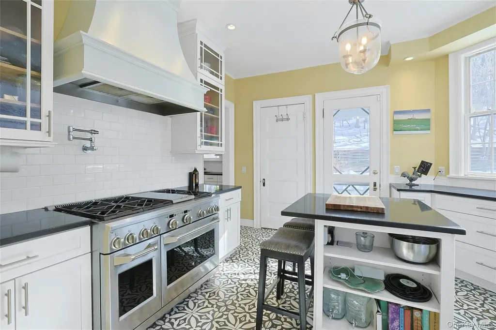 182 Broadway Dobbs Ferry NY 10522