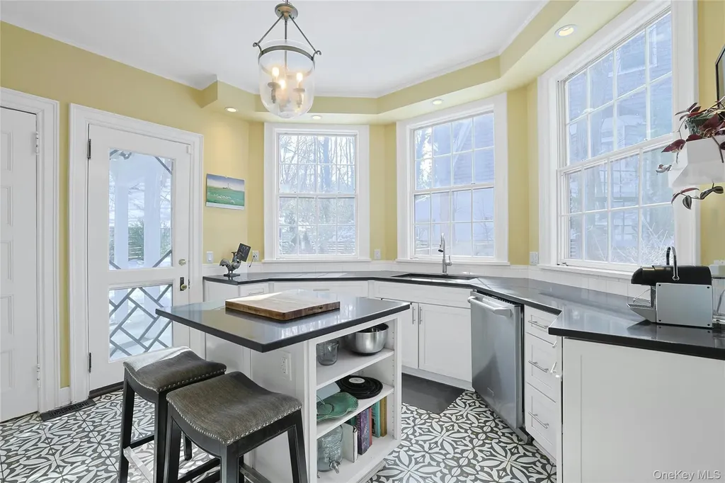 182 Broadway Dobbs Ferry NY 10522