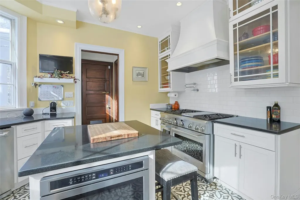 182 Broadway Dobbs Ferry NY 10522