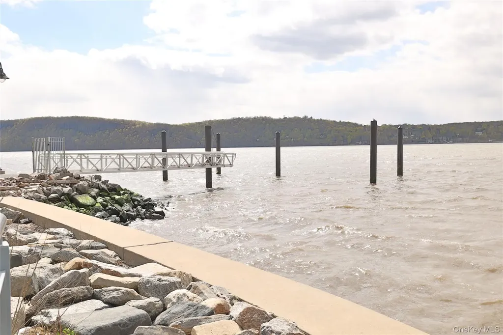 182 Broadway Dobbs Ferry NY 10522