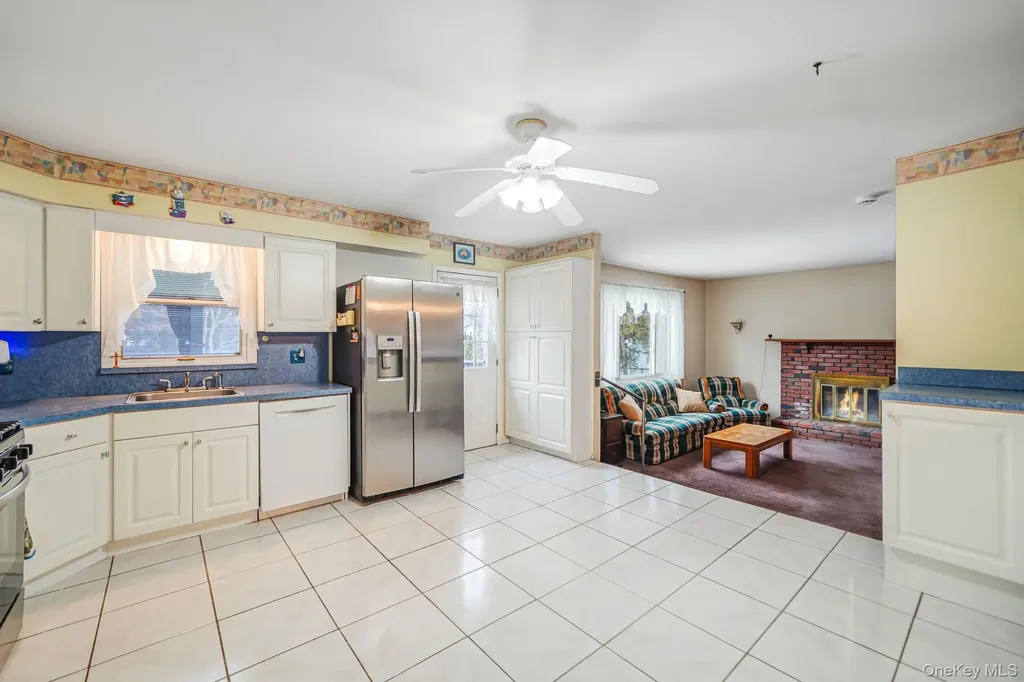 6 Noahs Path Rocky Point NY 11778