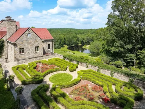 1233 Rock Rimmon Road Stamford CT 06903