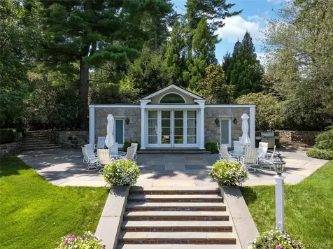 1233 Rock Rimmon Road Stamford CT 06903