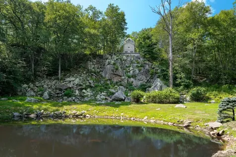 1233 Rock Rimmon Road Stamford CT 06903