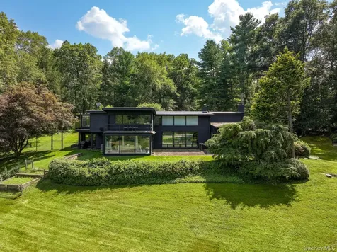 1233 Rock Rimmon Road Stamford CT 06903