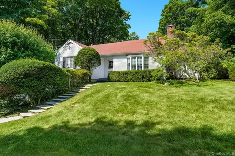 1233 Rock Rimmon Road Stamford CT 06903