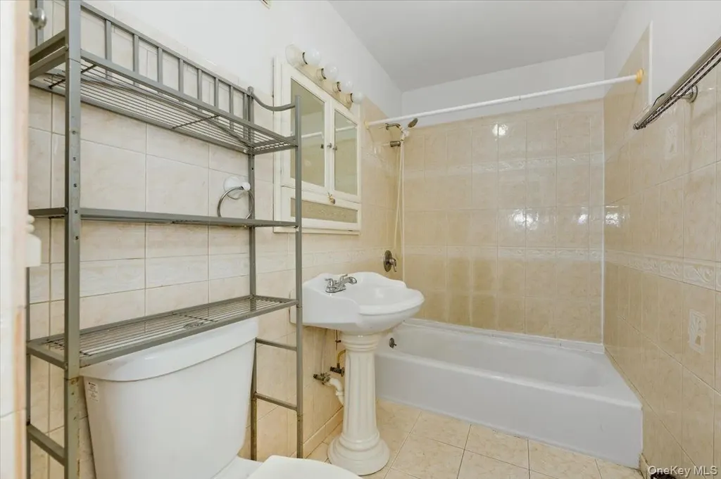 2919 Wallace Avenue Bronx NY 10467