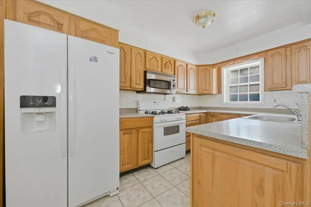 2919 Wallace Avenue Bronx NY 10467