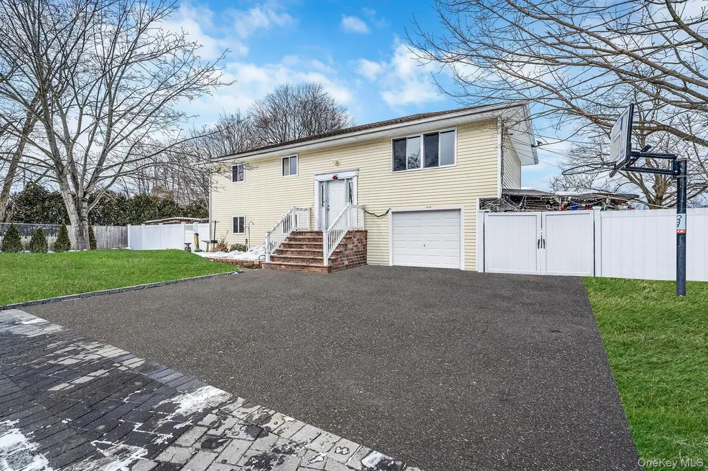 73 Olive Street Central Islip NY 11722