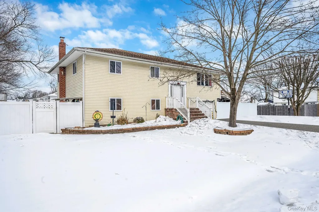 73 Olive Street Central Islip NY 11722