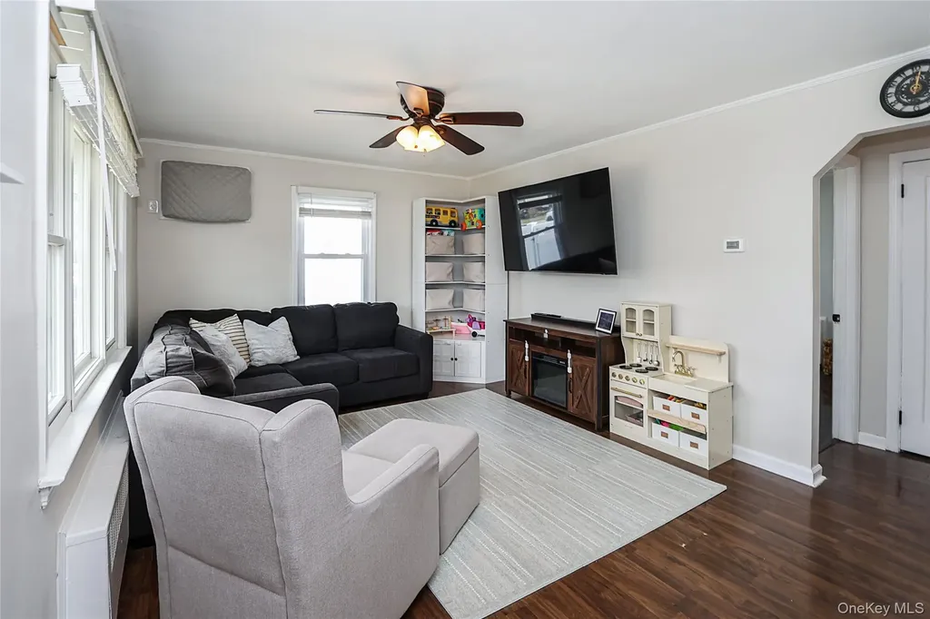 75 Riverside Avenue Merrick NY 11566