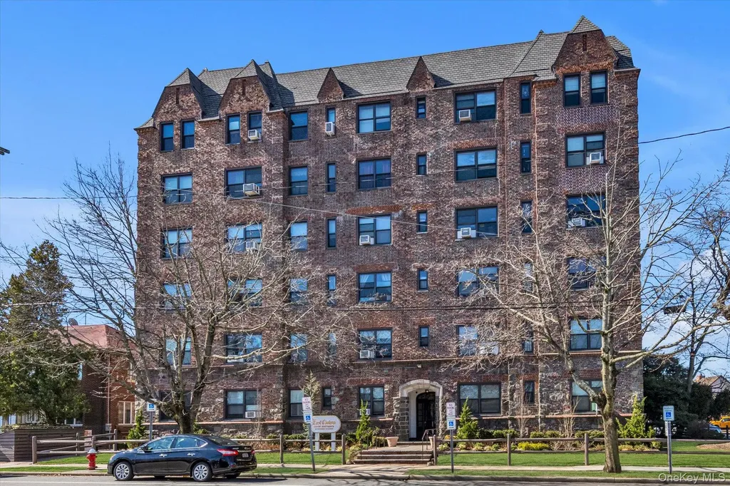141 Woodmere Boulevard Woodmere NY 11598